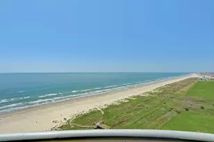 801 E Beach Dr, Galveston, TX 77550 - Photo 4