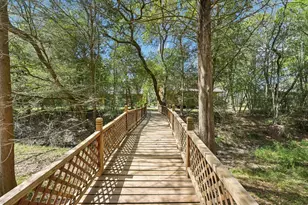 101-1/2 Ave J, Dickinson, TX 77539 - Photo 32