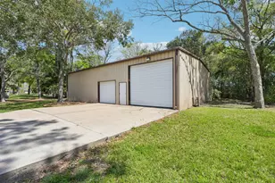 101-1/2 Ave J, Dickinson, TX 77539 - Photo 26