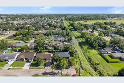 5102 Tavenor Lane, Houston, TX 77048 - Photo 10