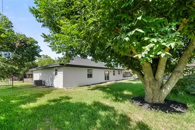 5102 Tavenor Lane, Houston, TX 77048 - Photo 8