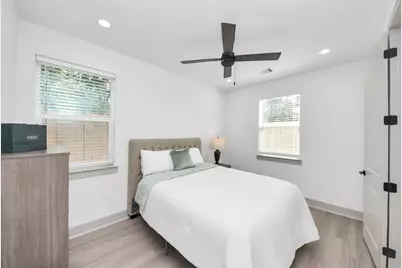 5313 Kindred Garden Lane, Houston, TX 77091 - Photo 10