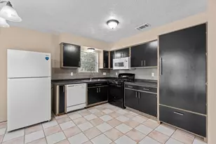1103 Haines Dr, College Station, TX 77840 - Photo 14