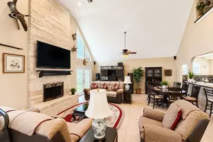 228 Fawn Trail, Lake Jackson, TX 77566 - Photo 6