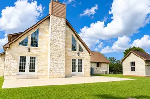 228 Fawn Trail, Lake Jackson, TX 77566 - Photo 2