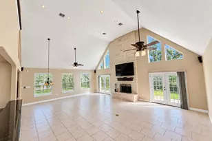 228 Fawn Trail, Lake Jackson, TX 77566 - Photo 6
