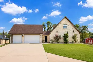 228 Fawn Trail, Lake Jackson, TX 77566 - Photo 1