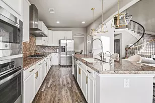 9735 Clear Diamond Dr, Rosharon, TX 77583 - Photo 10