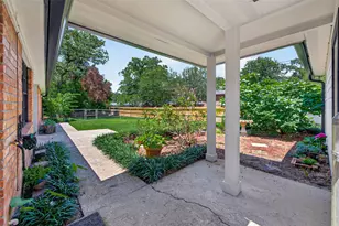 105 Glenmora Ct, Conroe, TX 77385 - Photo 42