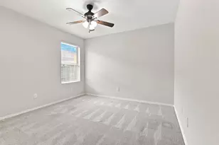 2913 Landing Edge Ln, League City, TX 77539 - Photo 18