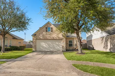 5911 Rosemary Circle, Baytown, TX 77521 - Photo 2