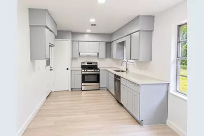 10807 Safeguard Street, Houston, TX 77047 - Photo 8