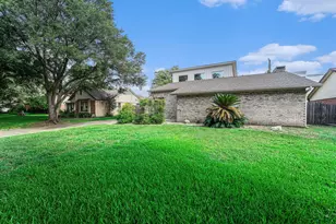 9650 Val Verde St, Houston, TX 77063 - Photo 2