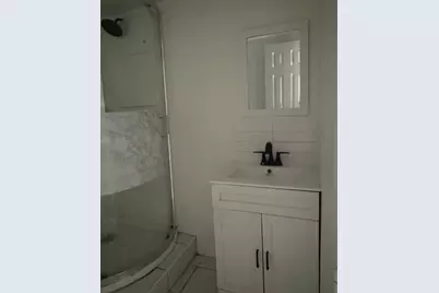 605 E Hunnicutt Street, Baytown, TX 77520 - Photo 10