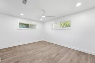 11907 Renwick Dr, Houston, TX 77035 - Photo 6