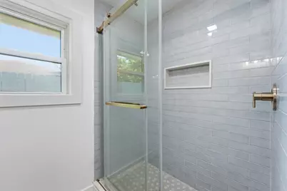 11907 Renwick Drive, Houston, TX 77035 - Photo 10