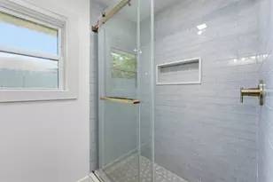 11907 Renwick Dr, Houston, TX 77035 - Photo 10
