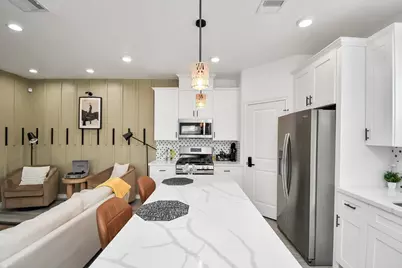 8406 Parnell Street #A/B, Houston, TX 77051 - Photo 8