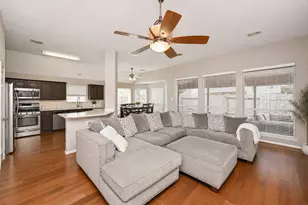 3907 Tigris Ridge Dr, Katy, TX 77449 - Photo 4
