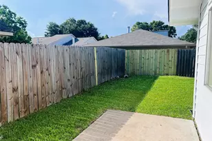 15330 Riverside Grove Dr, Houston, TX 77083 - Photo 14
