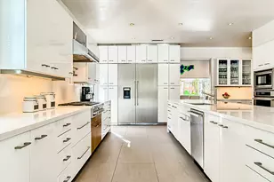 11535 Green Oaks Dr, Piney Point Village, TX 77024 - Photo 8