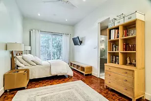 11535 Green Oaks Dr, Piney Point Village, TX 77024 - Photo 16