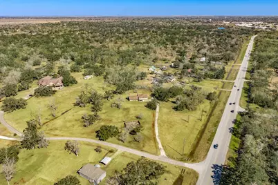 504 W Highway 332 W, Lake Jackson, TX 77566 - Photo 8