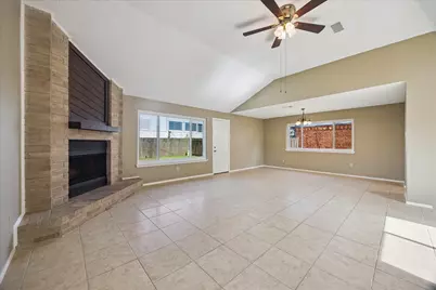 16819 Quail Crest Court, Houston, TX 77489 - Photo 2