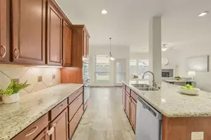 82 Cherry Hills Dr, Jersey Village, TX 77064 - Photo 14