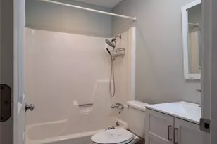 100 Edgewater Dr, Livingston, TX 77351 - Photo 8