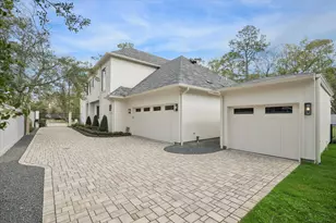 11607 Shady Grove Ln, Houston, TX 77024 - Photo 44