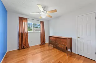 4704 Gulfway Dr, Baytown, TX 77521 - Photo 10