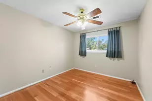 4704 Gulfway Dr, Baytown, TX 77521 - Photo 12