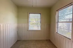 5724 1/2 Parwill St, Houston, TX 77081 - Photo 4