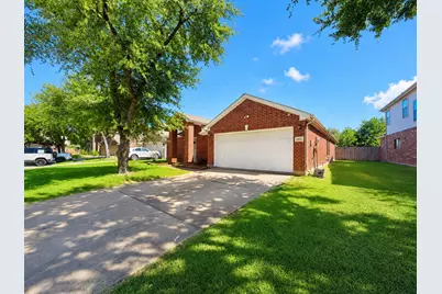 14815 Stocklin Court, Sugar Land, TX 77498 - Photo 2