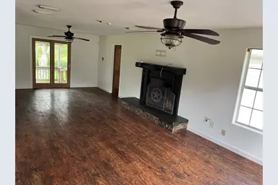 329 Buffalo Trail, Lake Jackson, TX 77566 - Photo 6