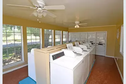 3025 Waller St, Waller, TX 77484 - Photo 8