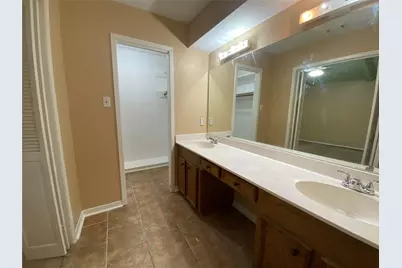 24600 Darkwood Court, Huntsville, TX 77320 - Photo 22