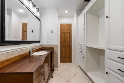 3625 Ascot Lane, Houston, TX 77092 - Photo 18