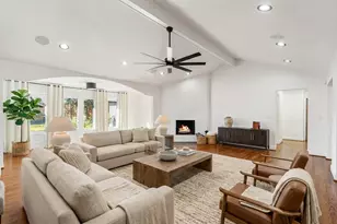 3625 Ascot Ln, Houston, TX 77092 - Photo 2