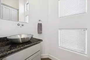 902 Roy St, Houston, TX 77007 - Photo 16