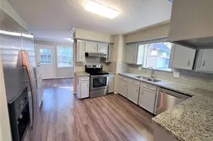 1604 Pine St, Waller, TX 77484 - Photo 4