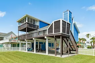 13711 Pirates Beach Blvd, Galveston, TX 77554 - Photo 2