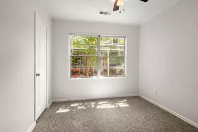 5219 Myrtlewood Street, Houston, TX 77033 - Photo 28