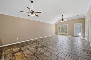 11353 Windlass Ln, Willis, TX 77318 - Photo 10