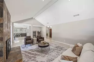 619 Rancho Bauer Dr, Houston, TX 77079 - Photo 12
