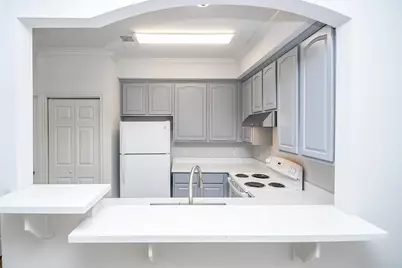 9400 Bellaire Boulevard #607, Houston, TX 77036 - Photo 8