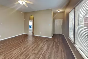 4642 Early Autumn Ct, Humble, TX 77396 - Photo 6