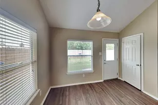 4642 Early Autumn Ct, Humble, TX 77396 - Photo 4