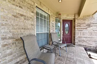 3226 Stratford Pointe Dr, Sugar Land, TX 77498 - Photo 2